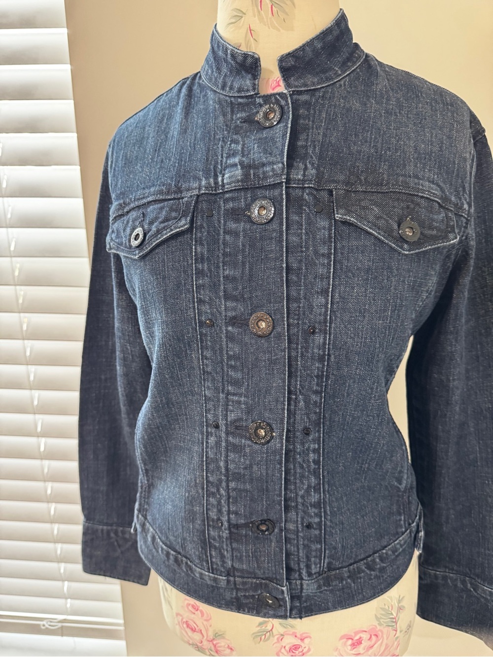 Levi’s Dark Indigo Denim Jacket - Women's Stand Collar Jean Jacket - Picture 3 of 16